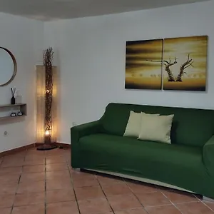 https://diecihome-lungomare.sicilyhotelsitaly.net